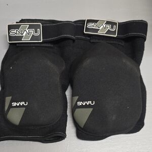 Black Knee Pads for Men